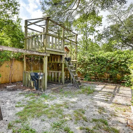 Sunny Florida Retreat With Pool, Near Busch Gardens! Villa